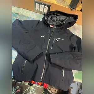 PATAGONIA PRIMO JACKET WOMENS GORE TEX PUFF SKI SNOW COAT SIZE SMALL MSRP 700
